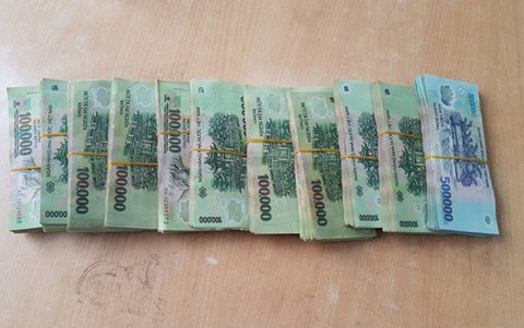 S�‘ ti�n 150 tri�‡u �‘�“ng thu giữ trong ngư�i Thảo